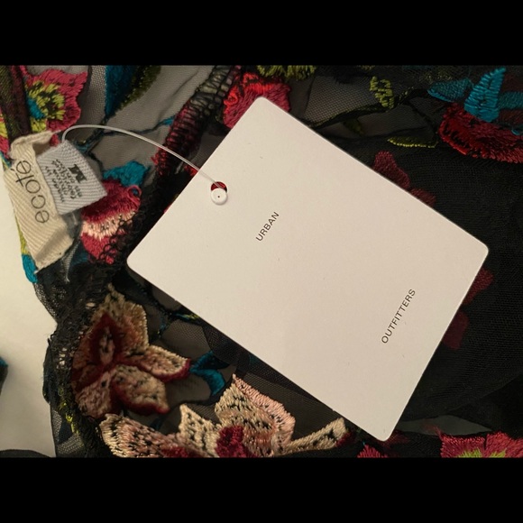 SEXY LACE TOP - Picture 5 of 5